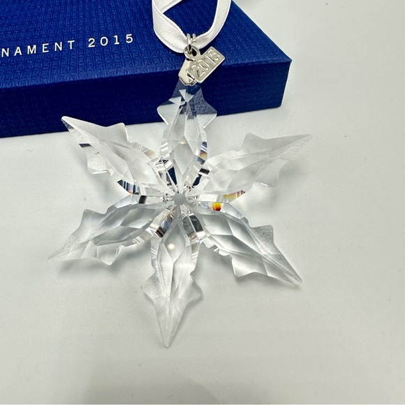 New 2015 Swarovski Christmas Ornament Crystal Snowflake Star Annual Edition NIB - Picture 7 of 16